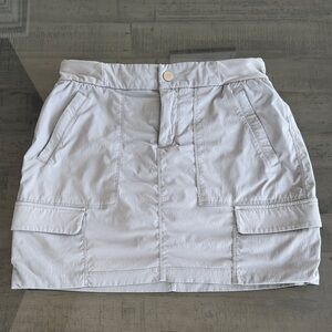 Athleta Gray Cargo Skirt with Shorts Underneath. Womens Size 6. Zip and button.